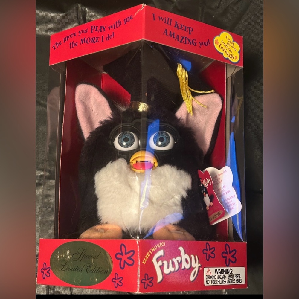 Vintage 1999 Furby (SPECIAL LIMITED EDITION) for Graduation New In Box
